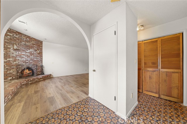 MLS #SB25257999 image #3