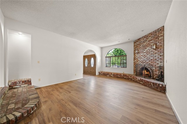 MLS #SB25257999 image #5