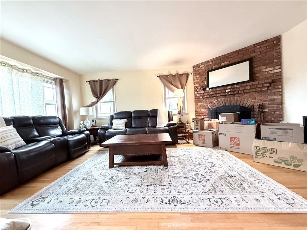 MLS #SB25258088 image #4