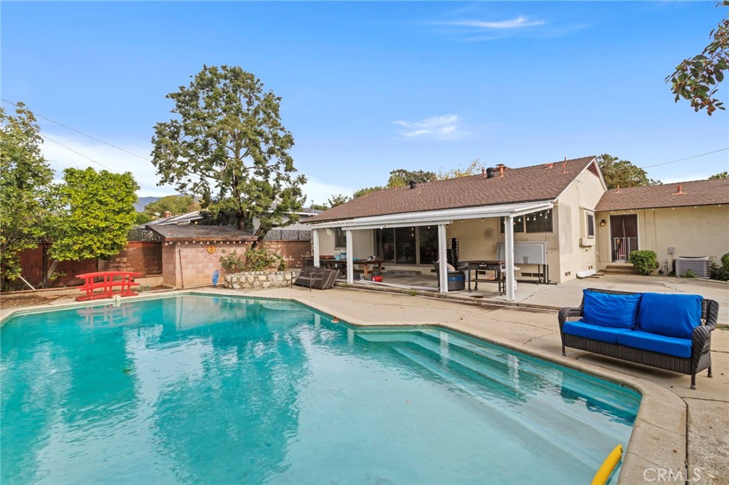 MLS #SB25258817 image #1