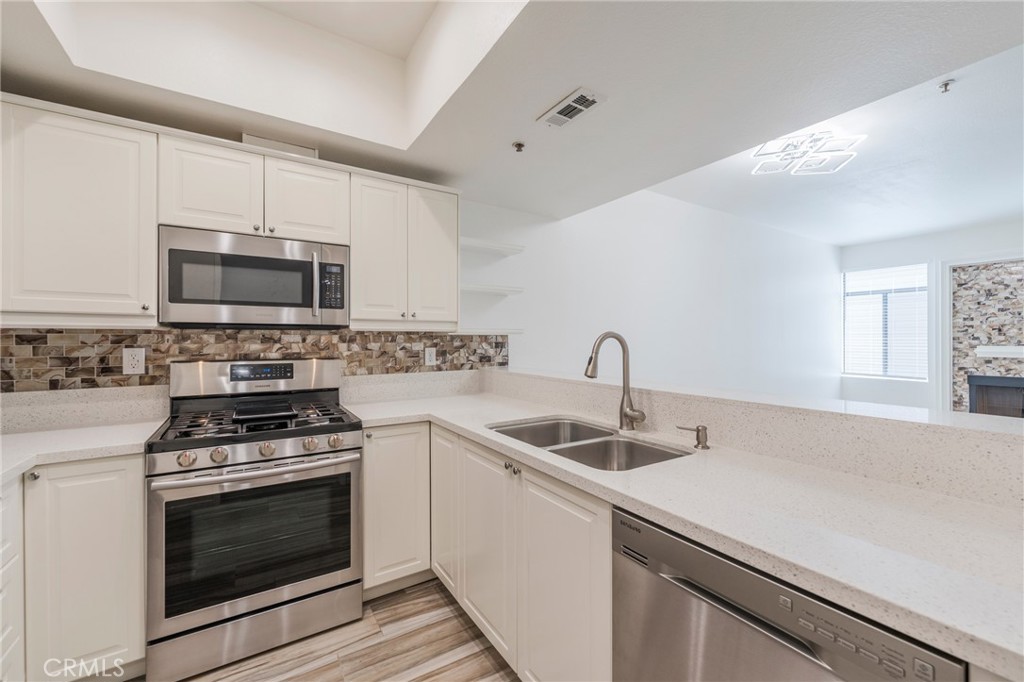 MLS #SB25220352 image #3