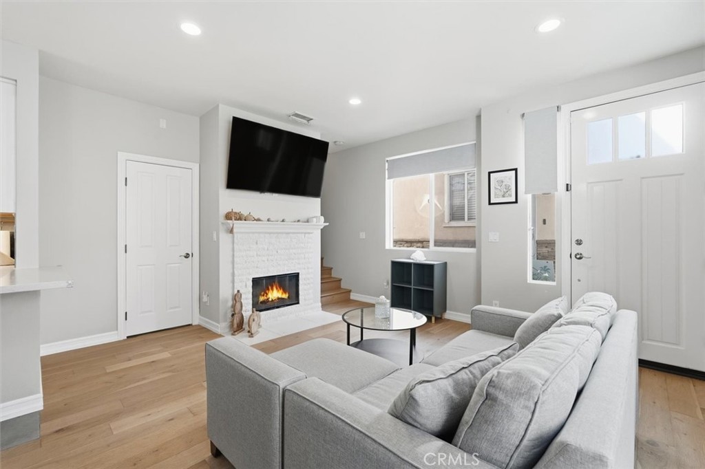 MLS #SB25259568 image #3