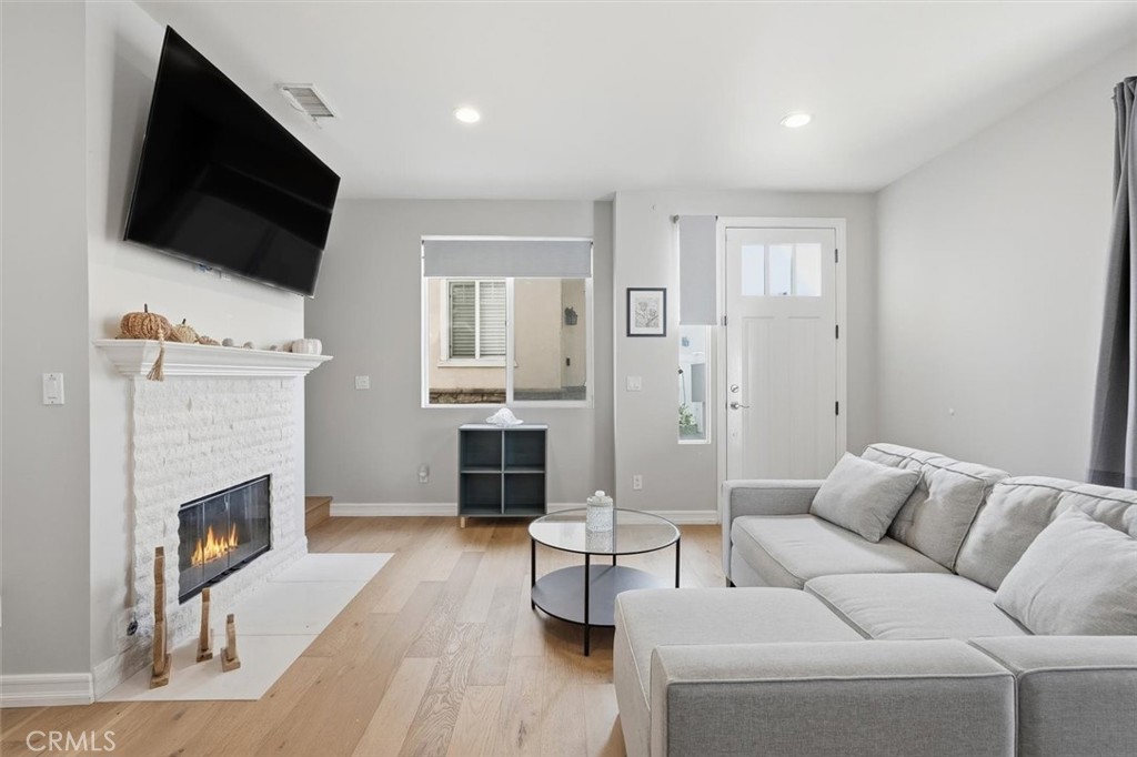 MLS #SB25259568 image #4