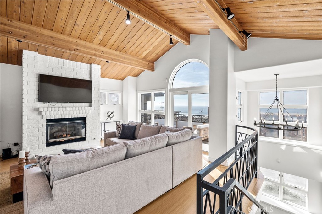 MLS #SB25260631 image #2