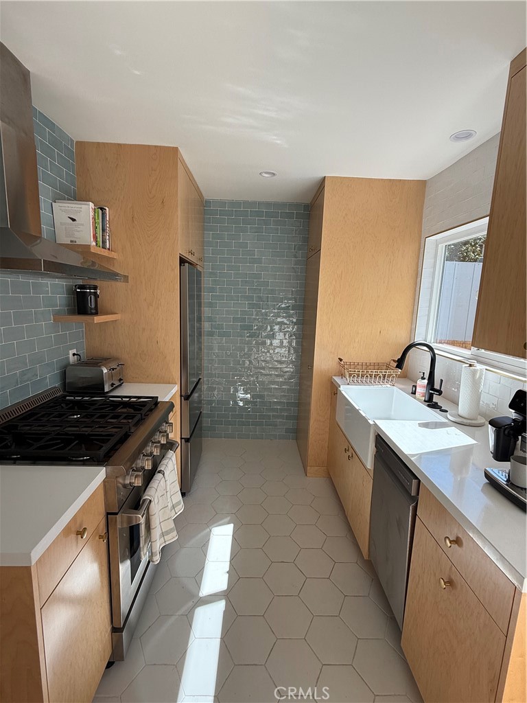 MLS #SB25261161 image #5