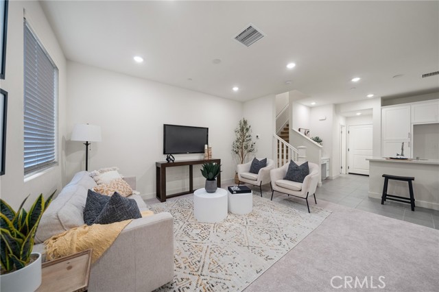 MLS #SB25261492 image #1