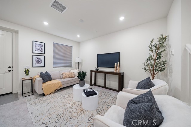 MLS #SB25261492 image #2