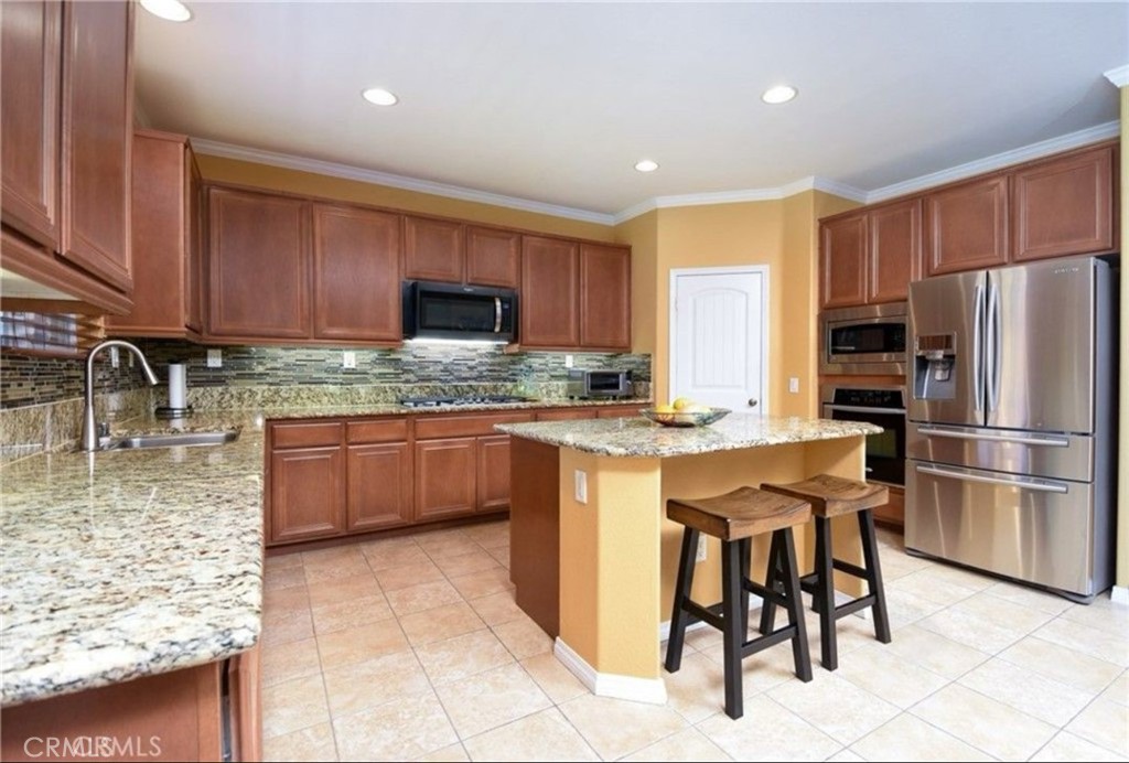 MLS #SB25261533 image #1