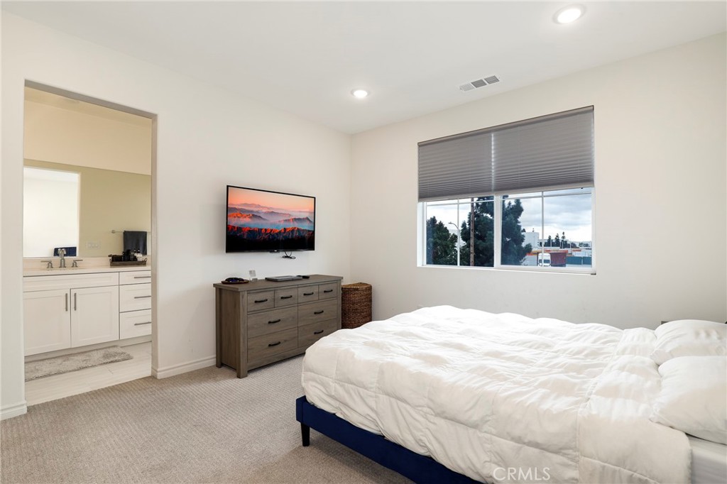 MLS #SB25261734 image #21