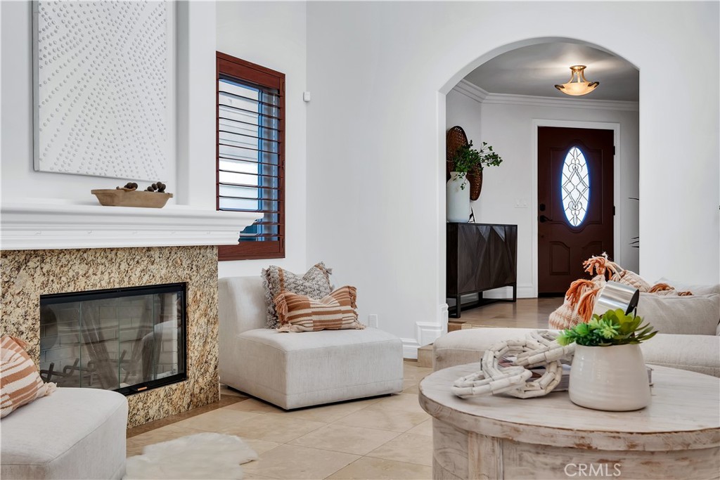 MLS #SB25262336 image #6