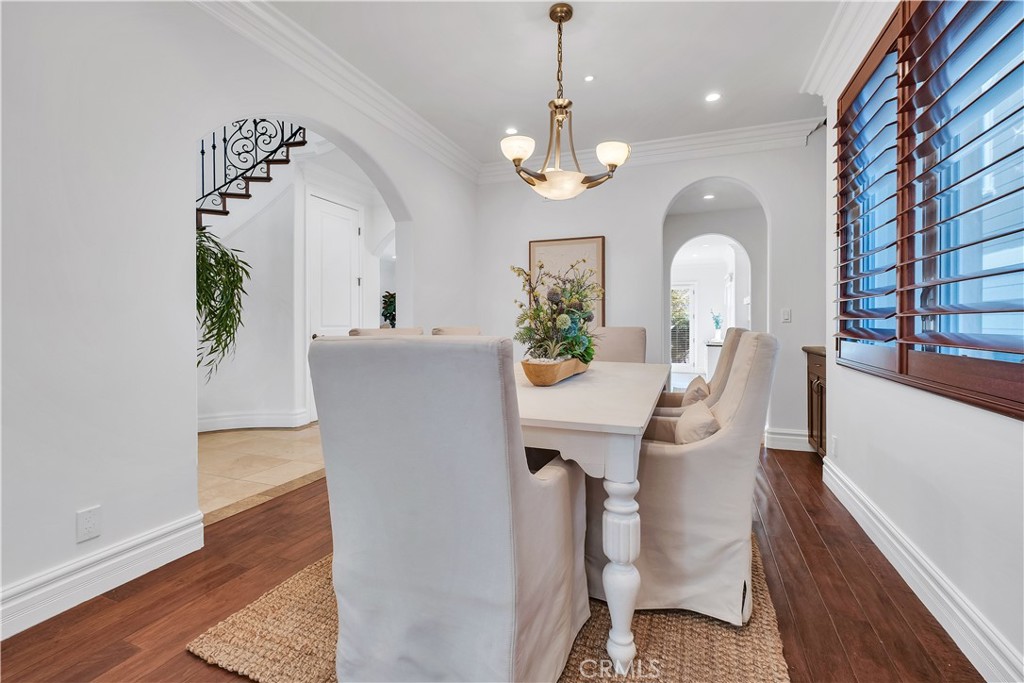 MLS #SB25262336 image #9