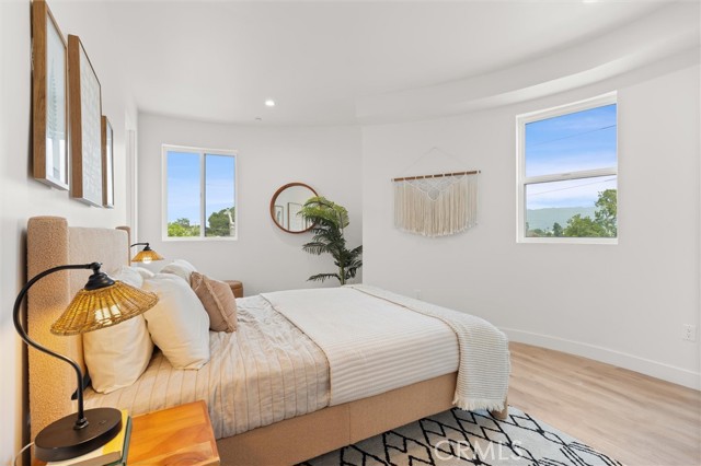 MLS #SB25262547 image #24