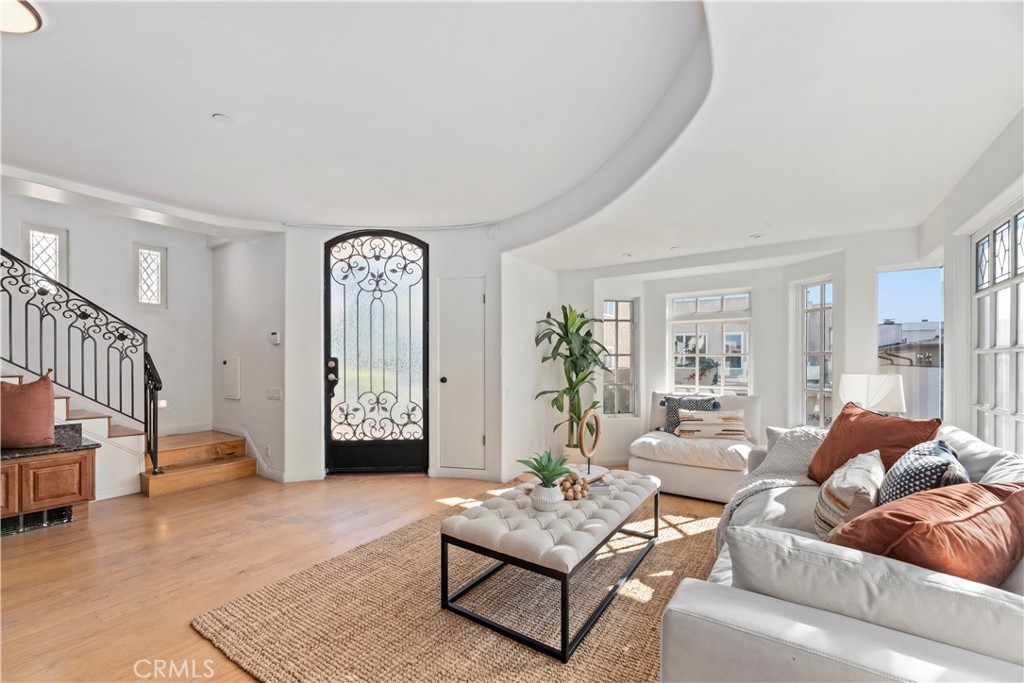 MLS #SB25262691 image #11