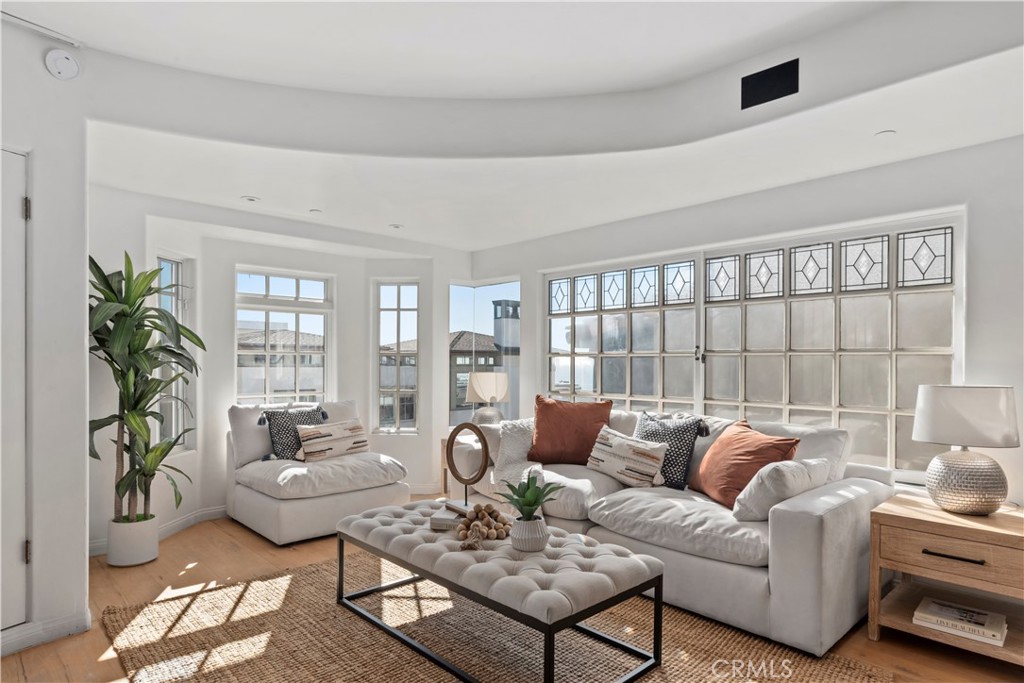 MLS #SB25262691 image #12