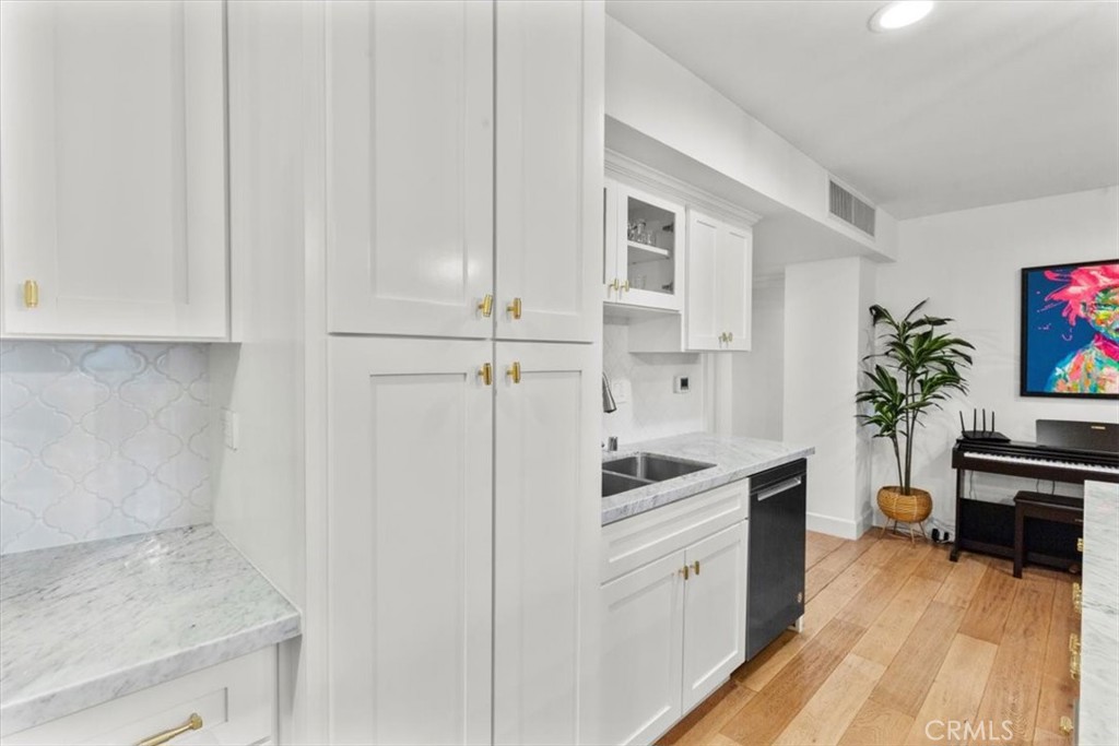 MLS #SB25262848 image #2