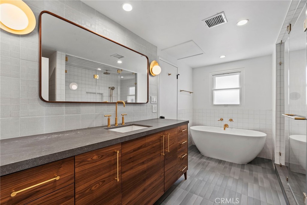 MLS #SB25263084 image #16