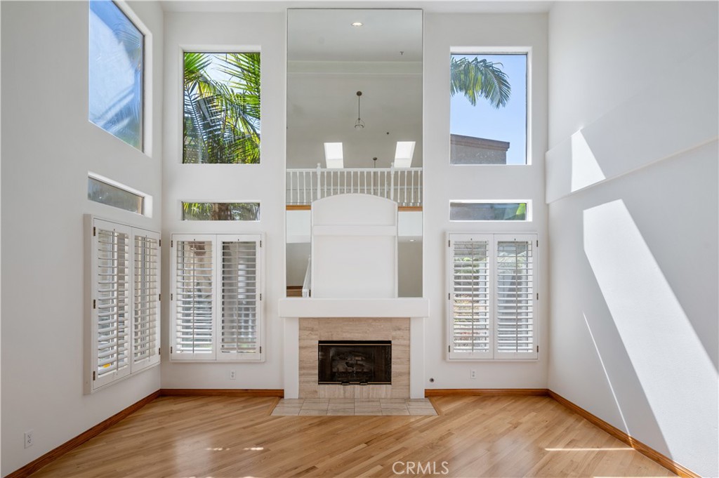 MLS #SB25263094 image #9