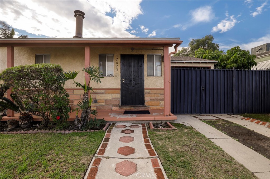 MLS #SB25263213 image #1