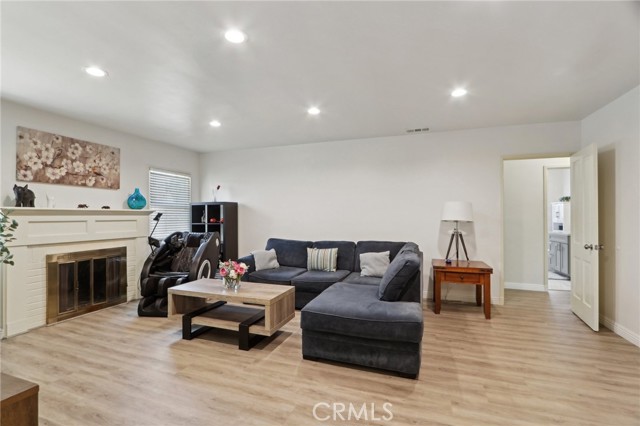 MLS #SB25264798 image #2