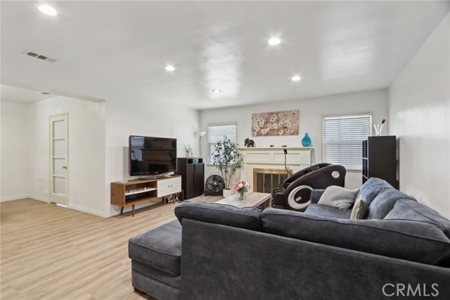 MLS #SB25264798 image #3