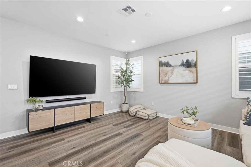 MLS #SB25266221 image #5