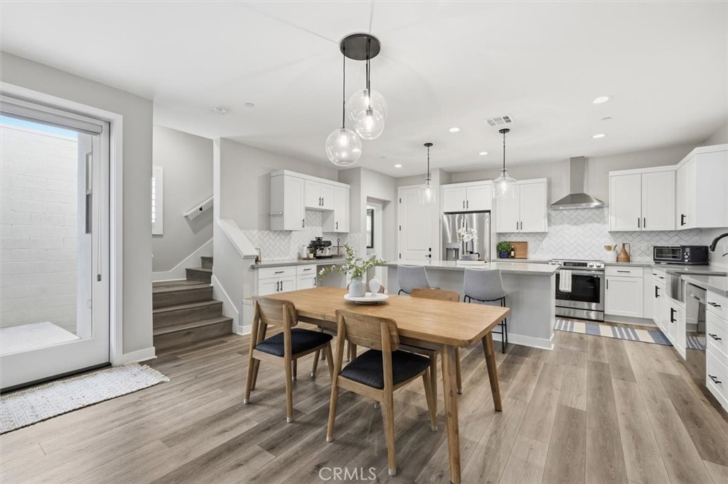 MLS #SB25266221 image #9