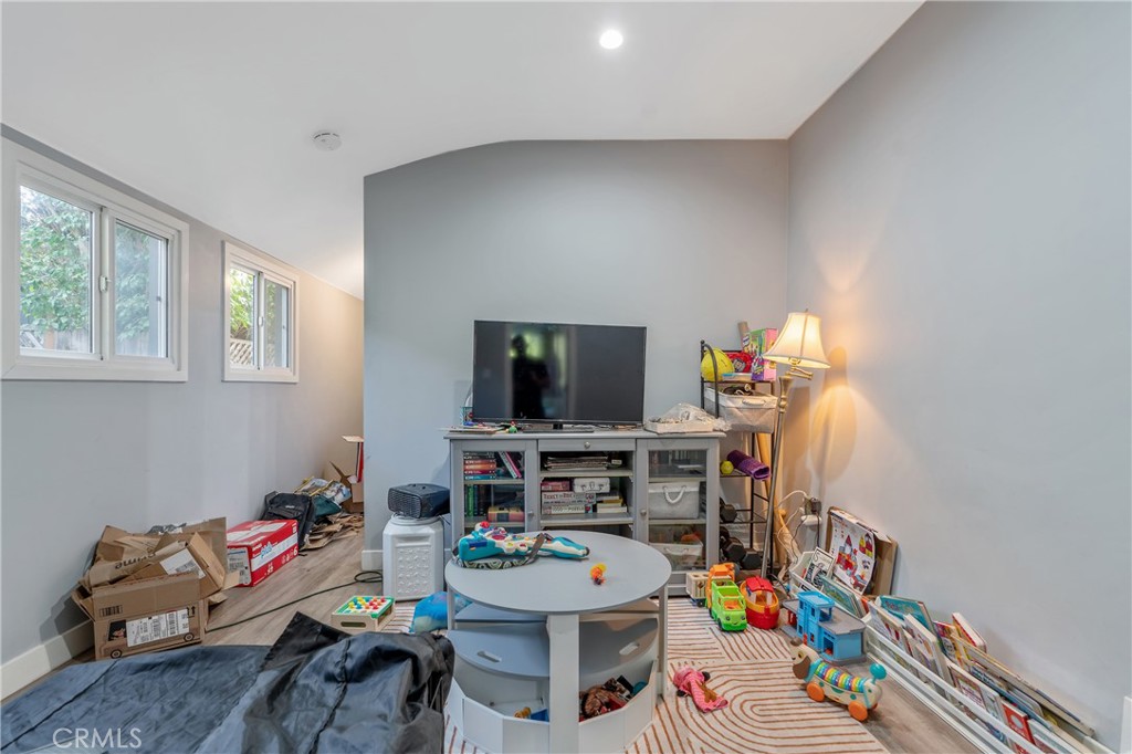 MLS #SB25266947 image #18