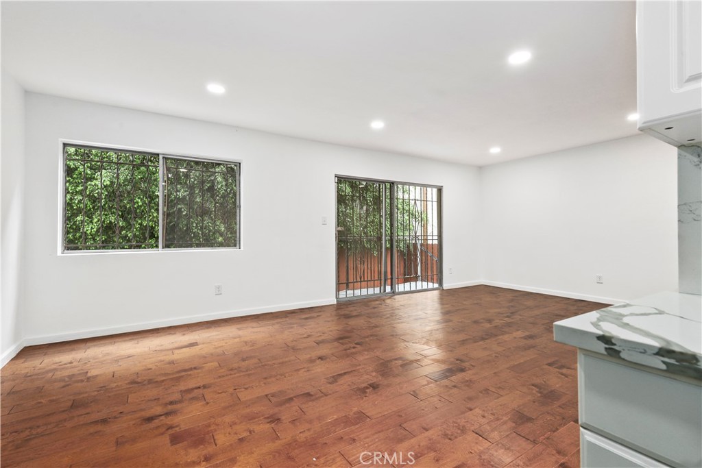 MLS #SB25267355 image #10