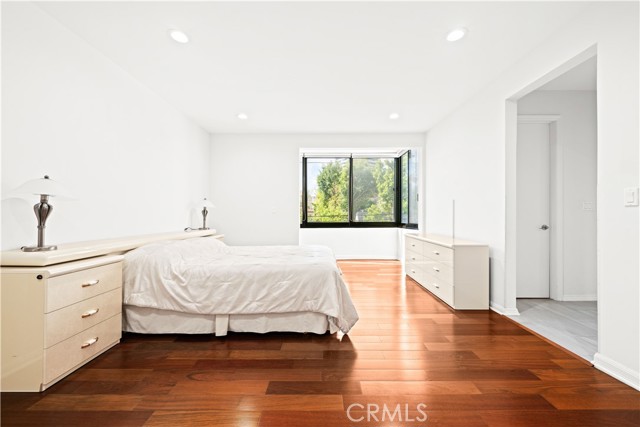 MLS #SB25267358 image #9