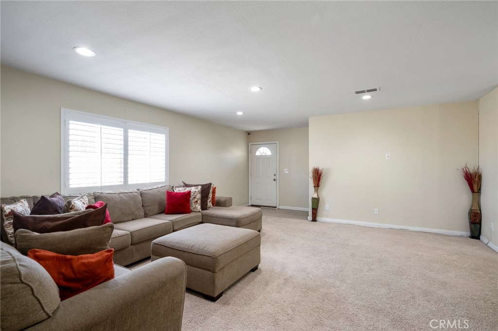 MLS #SB25268184 image #5