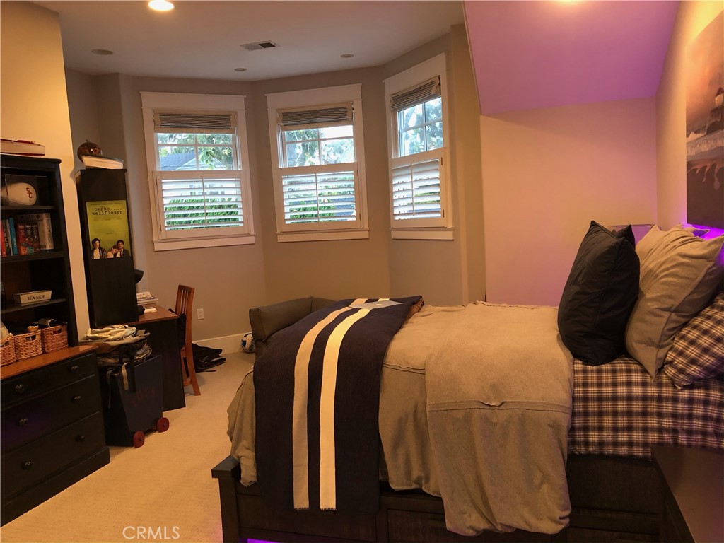 MLS #SB25268252 image #9