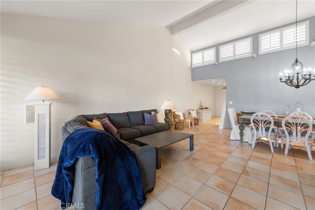 MLS #SB25268348 image #8