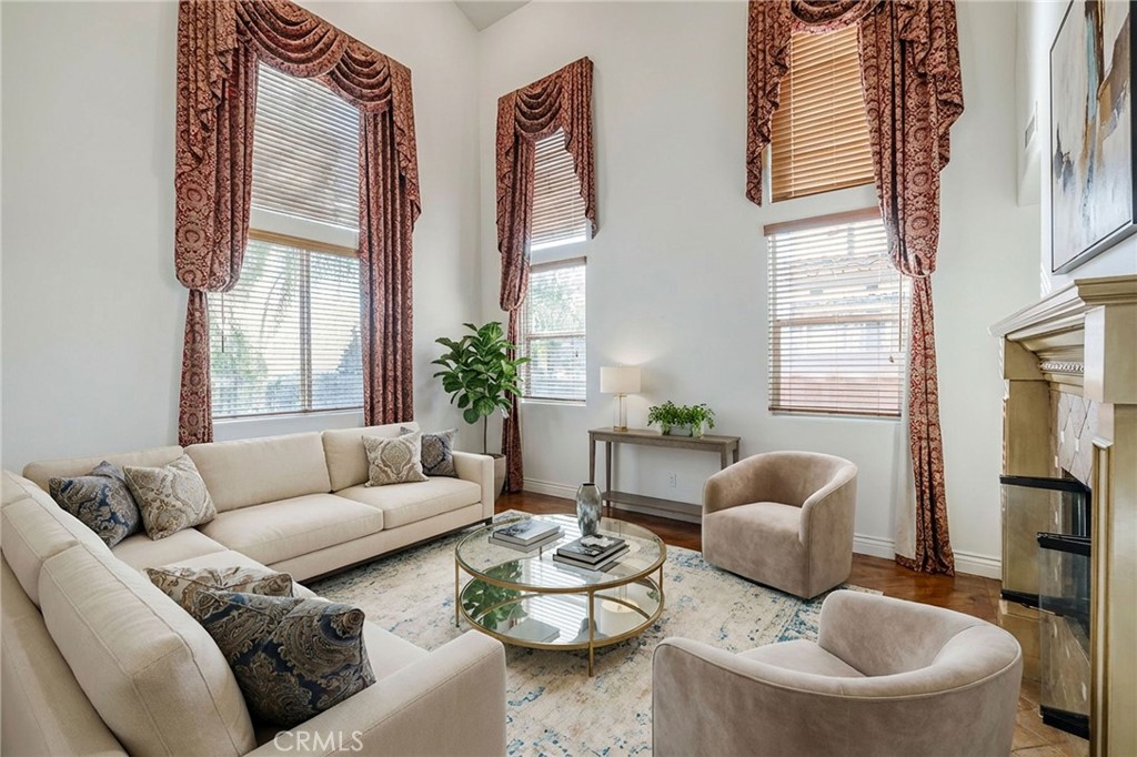 MLS #SB25268351 image #3