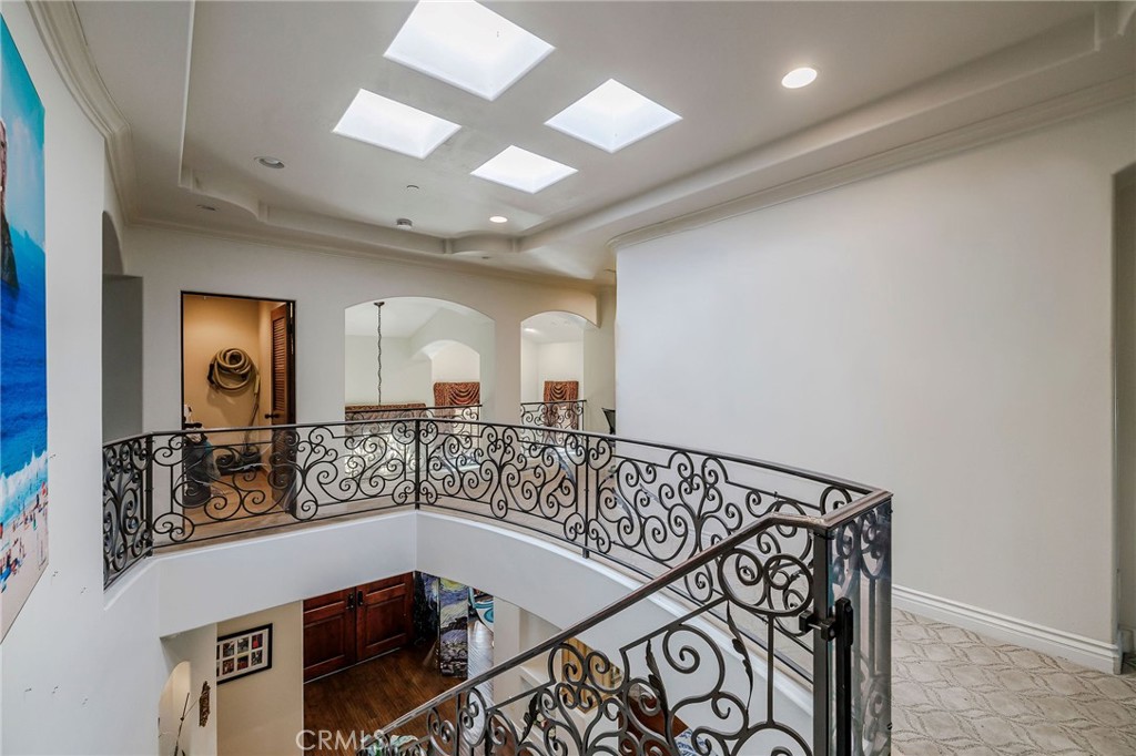 MLS #SB25268351 image #9