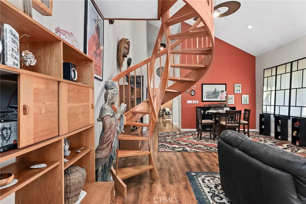 MLS #SB25268393 image #7