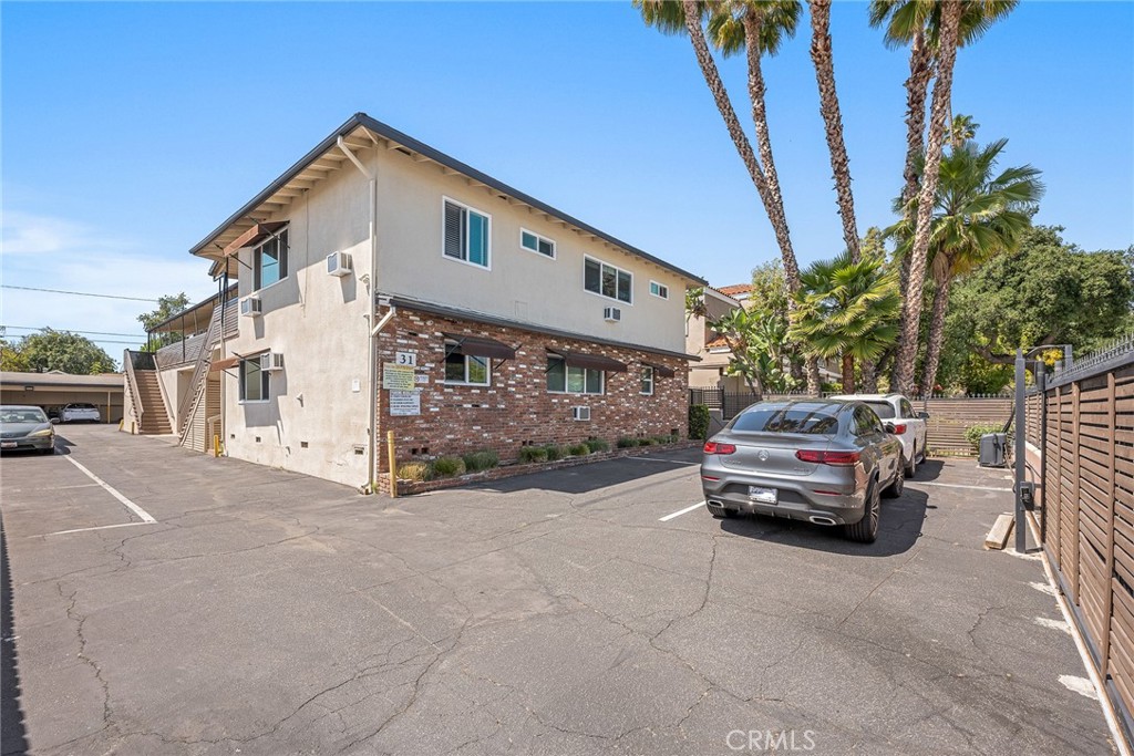 MLS #SB25268547 image #2