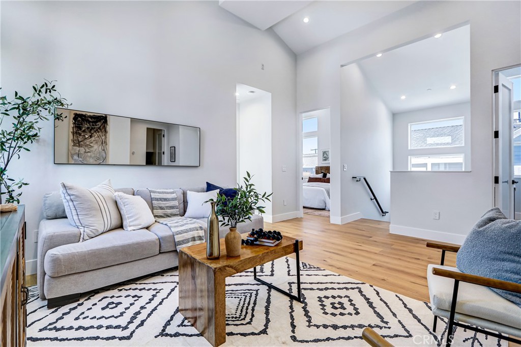 MLS #SB25268610 image #22