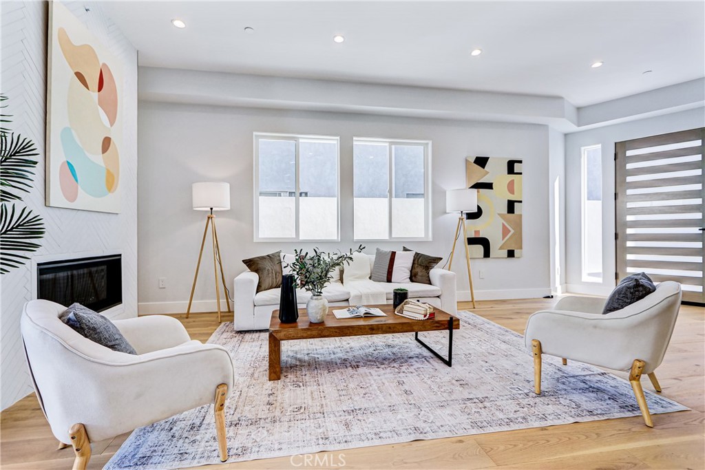 MLS #SB25268610 image #3