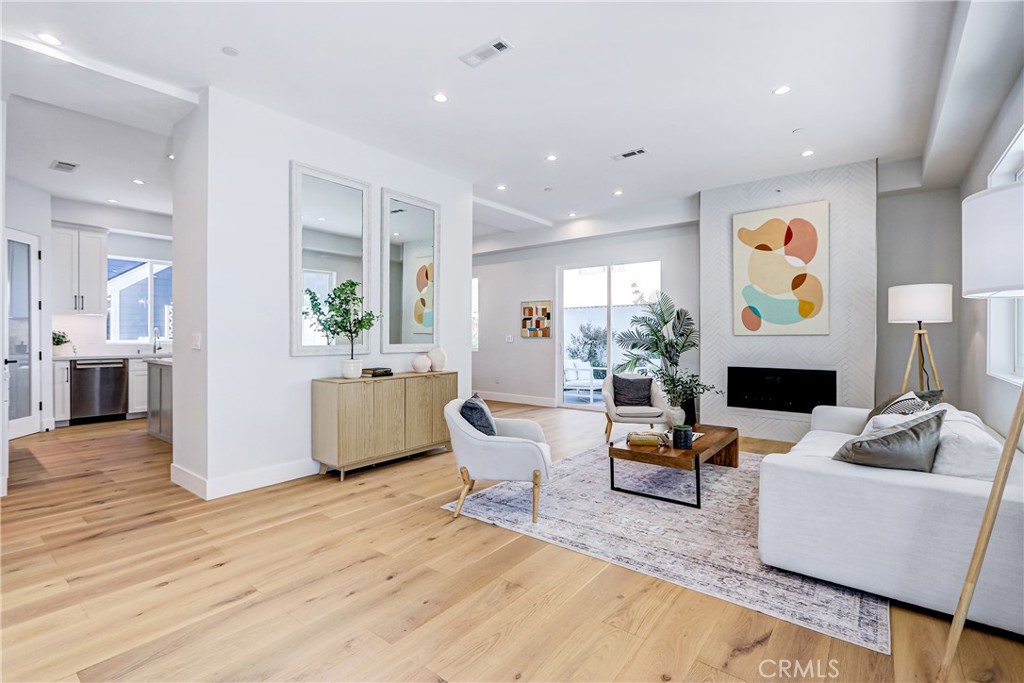 MLS #SB25268610 image #5