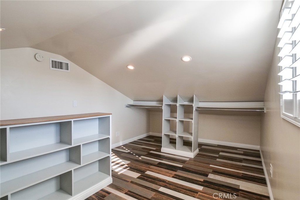 MLS #SB25268945 image #12