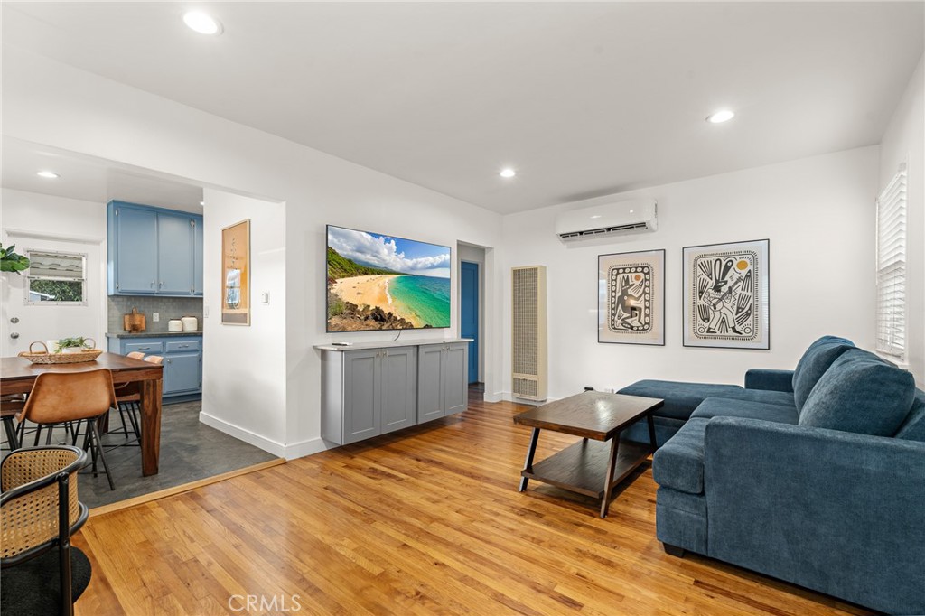 MLS #SB25269017 image #2