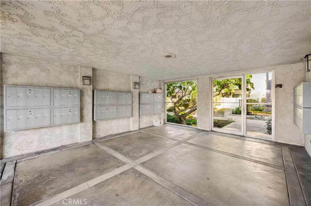 MLS #SB25269336 image #1