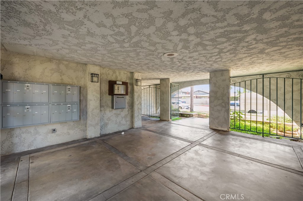 MLS #SB25269336 image #2