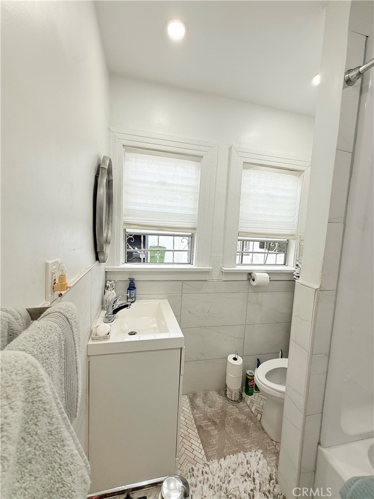 MLS #SB25270085 image #9