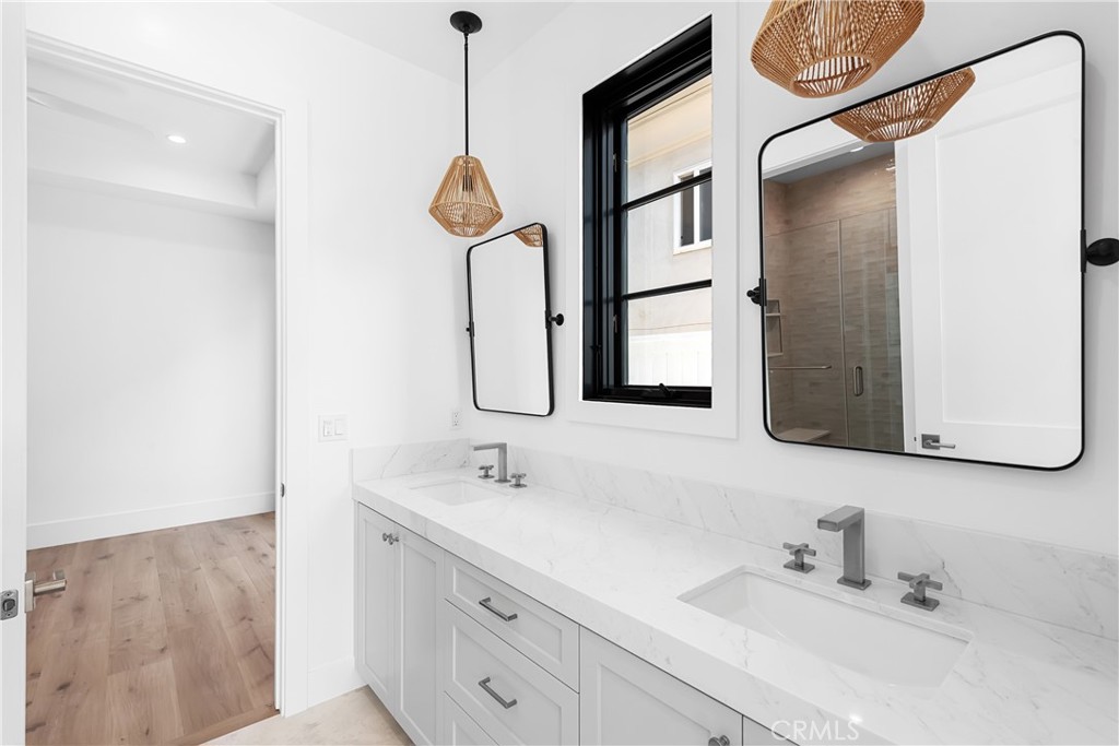 MLS #SB25270304 image #9