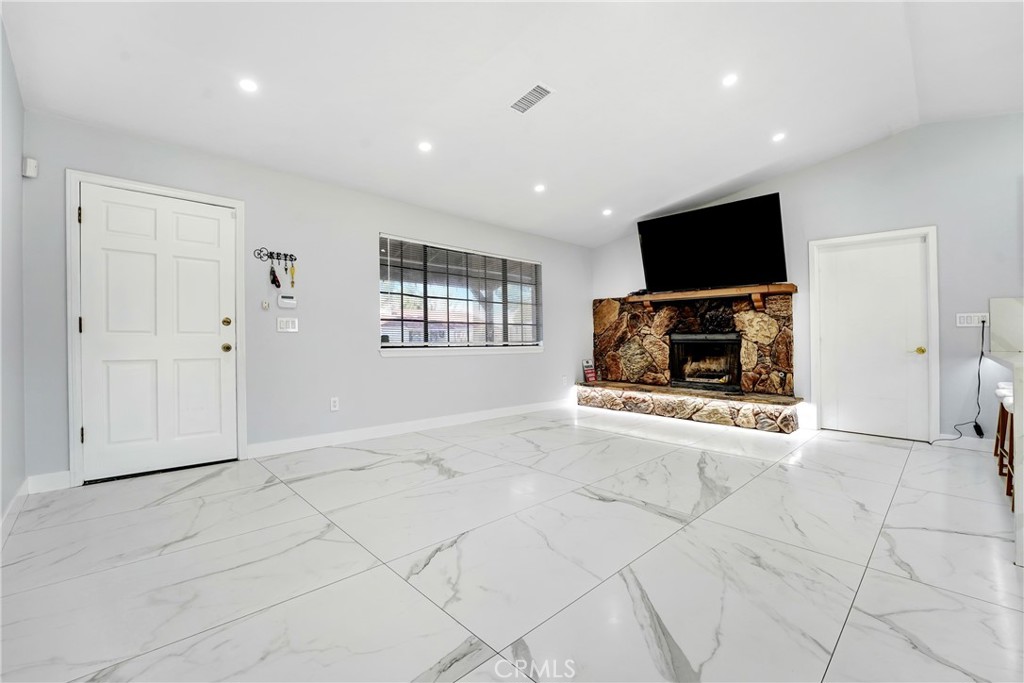 MLS #SB25270346 image #21