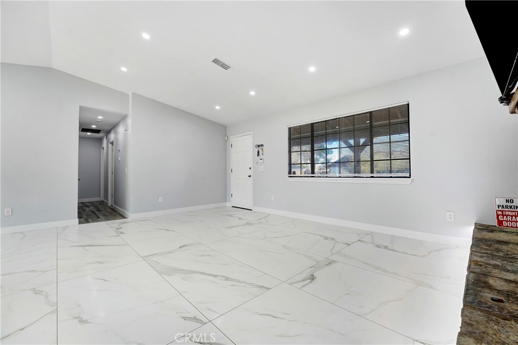 MLS #SB25270346 image #4