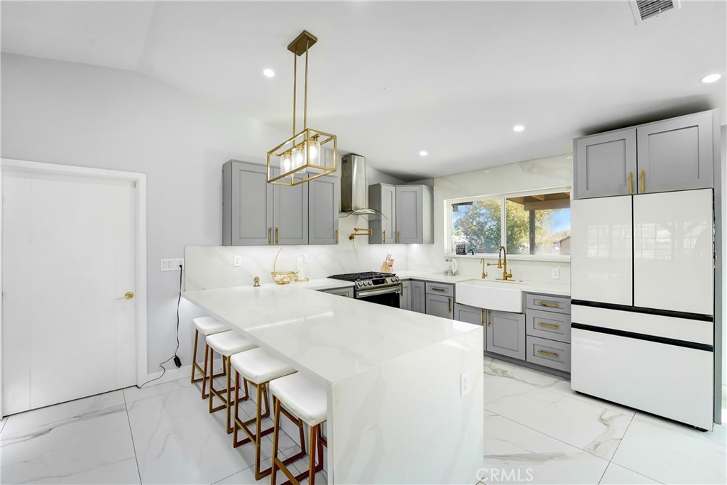 MLS #SB25270346 image #5