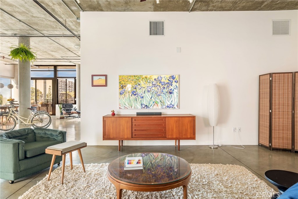 MLS #SB25270387 image #6