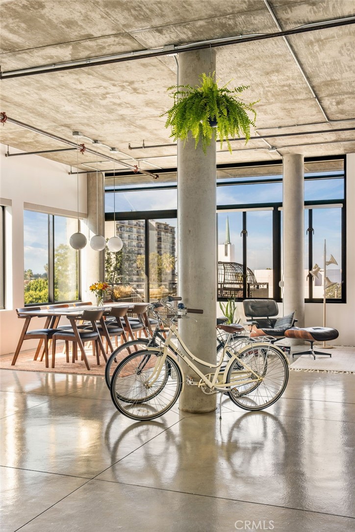 MLS #SB25270387 image #7